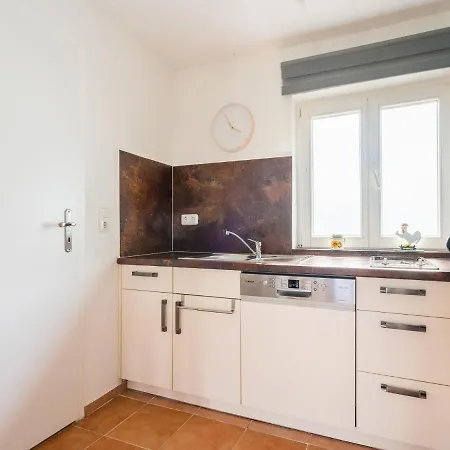 Schoener In Poel In Strandnaehe * Fahrdorf (Mecklenburg-Vorpommern)