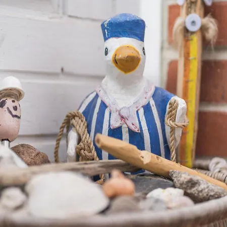 Schoener In Poel In Strandnaehe * Fahrdorf (Mecklenburg-Vorpommern)