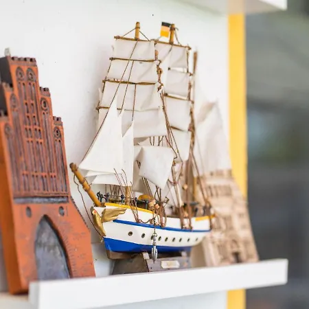 Schoener In Poel In Strandnaehe *