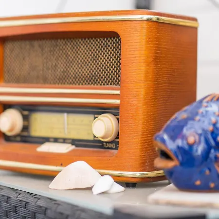 Schoener In Poel In Strandnaehe *